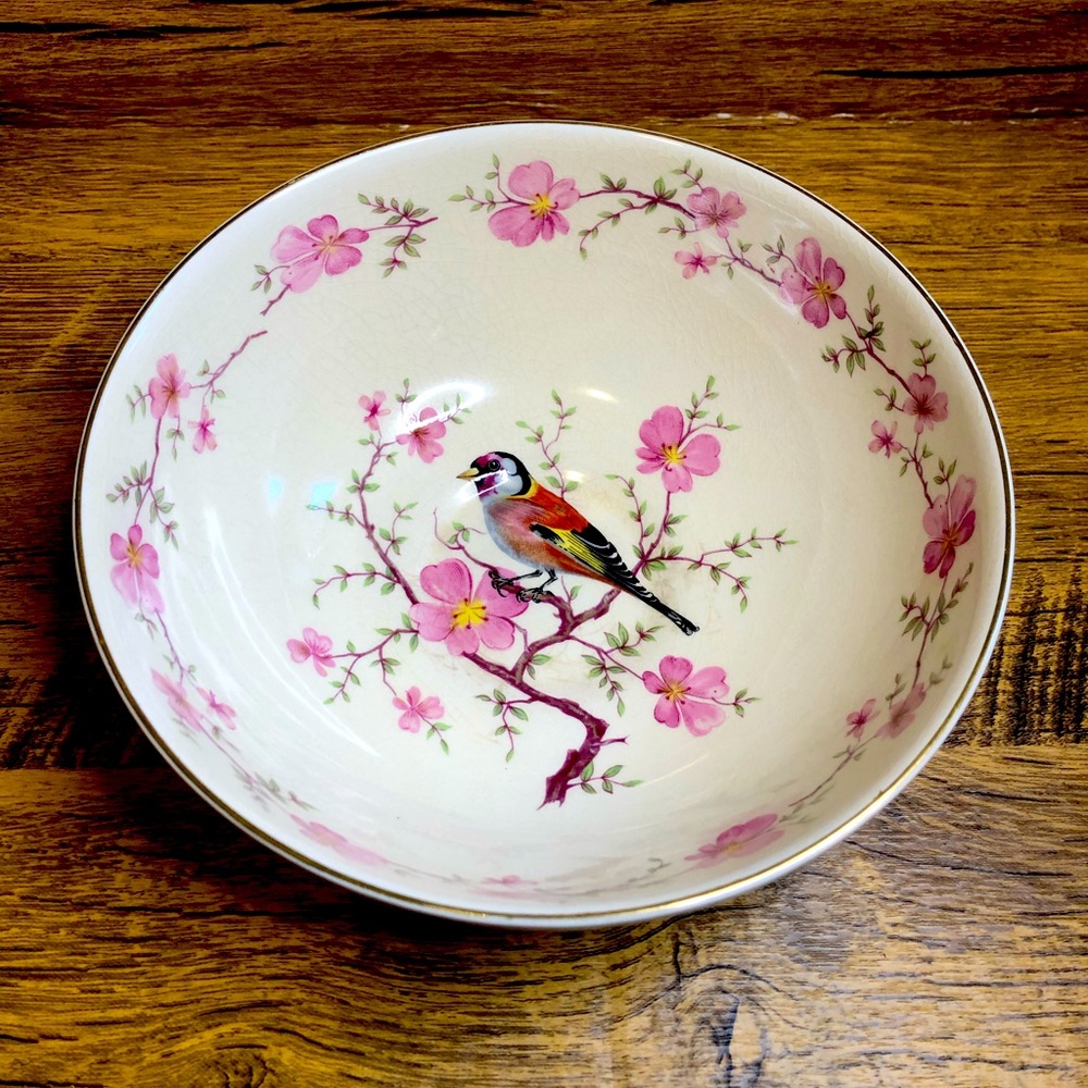 Royal Worcester Bowl. Goldfinch Royale Collection